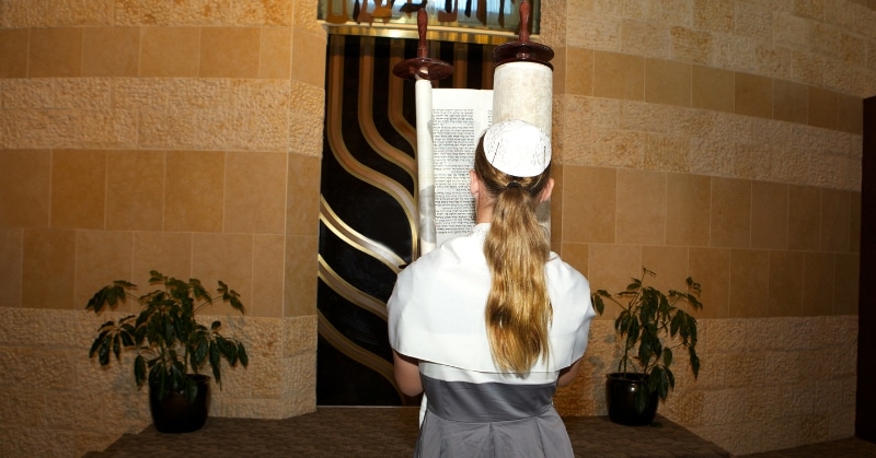 מתנה לבת מצווה: 6 מתנות ערכיות לבת המצווה